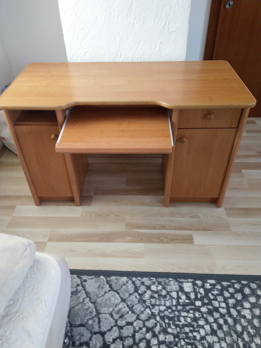 Pisaci stolík - 2