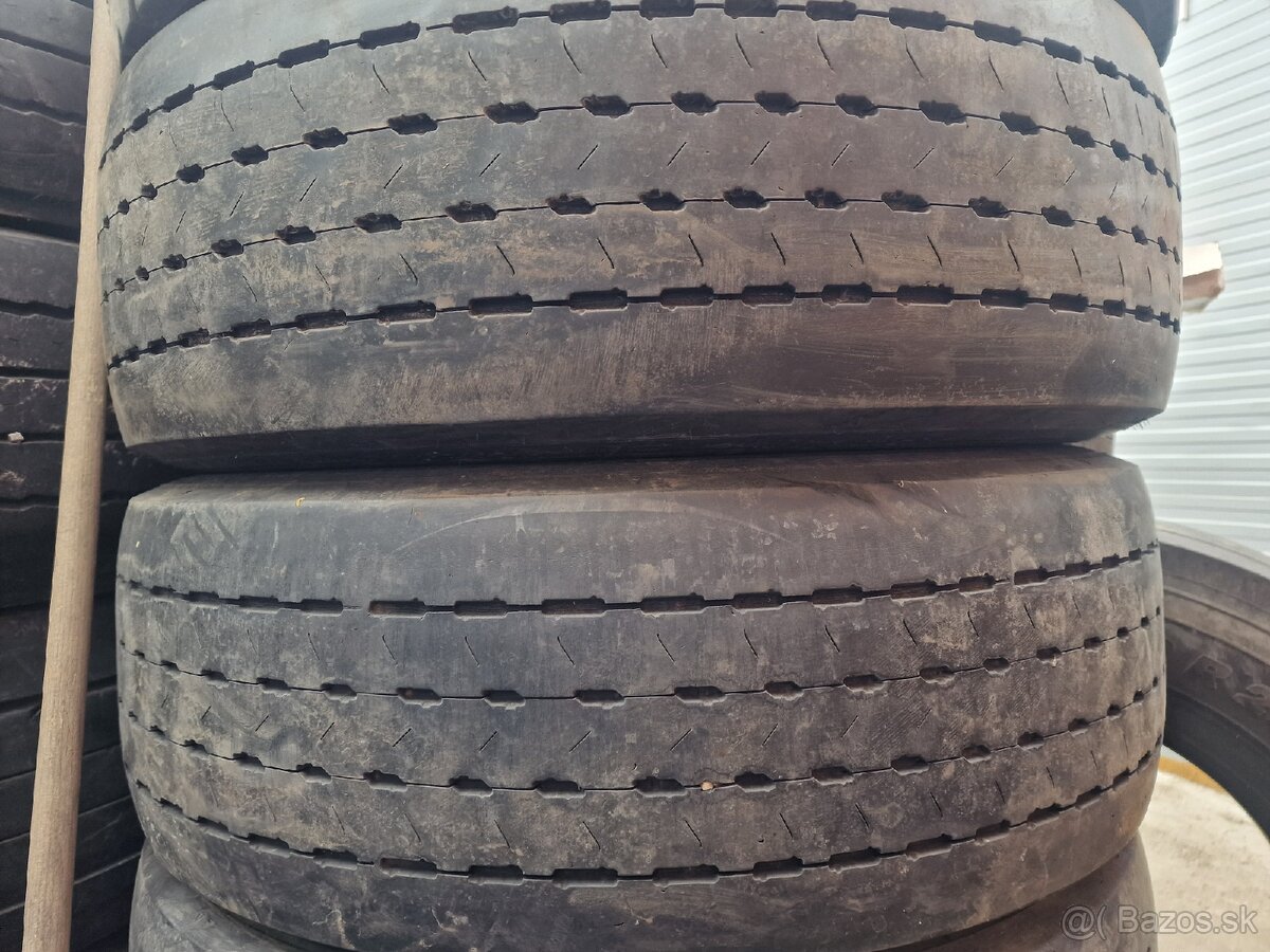 • 295/60 R22.5 Goodyear PREDNÉ - 2