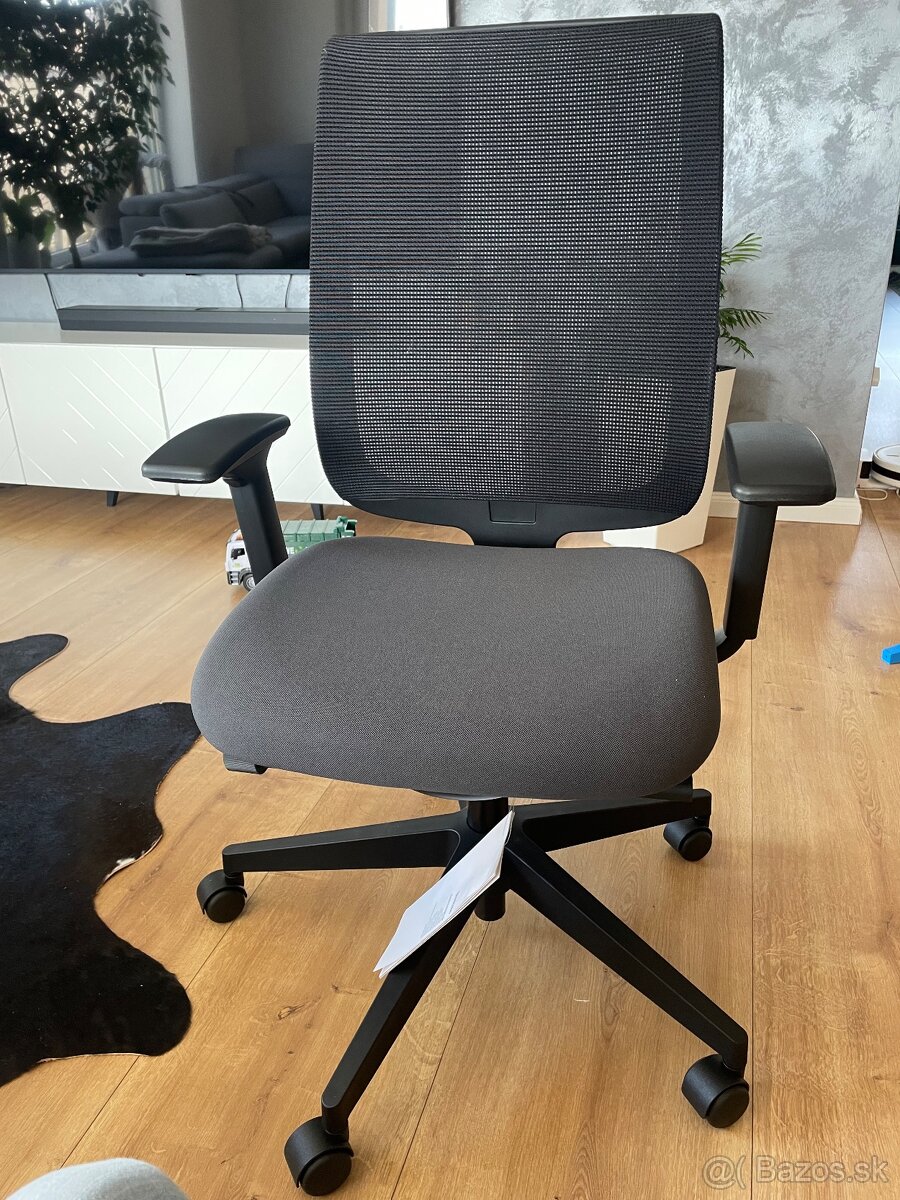 ergonomicka kancelárska stolička - 2