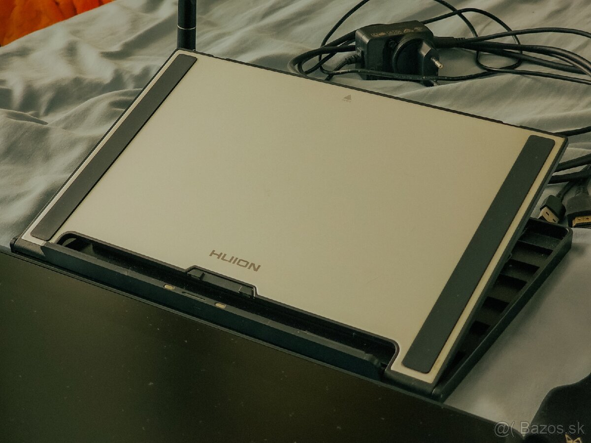 Huion KAMVAS Pro 13 grafický tablet - 2