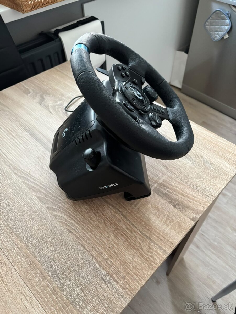 Herny Volant Logitech G923 Driving Force s Logitech Shifter - 2