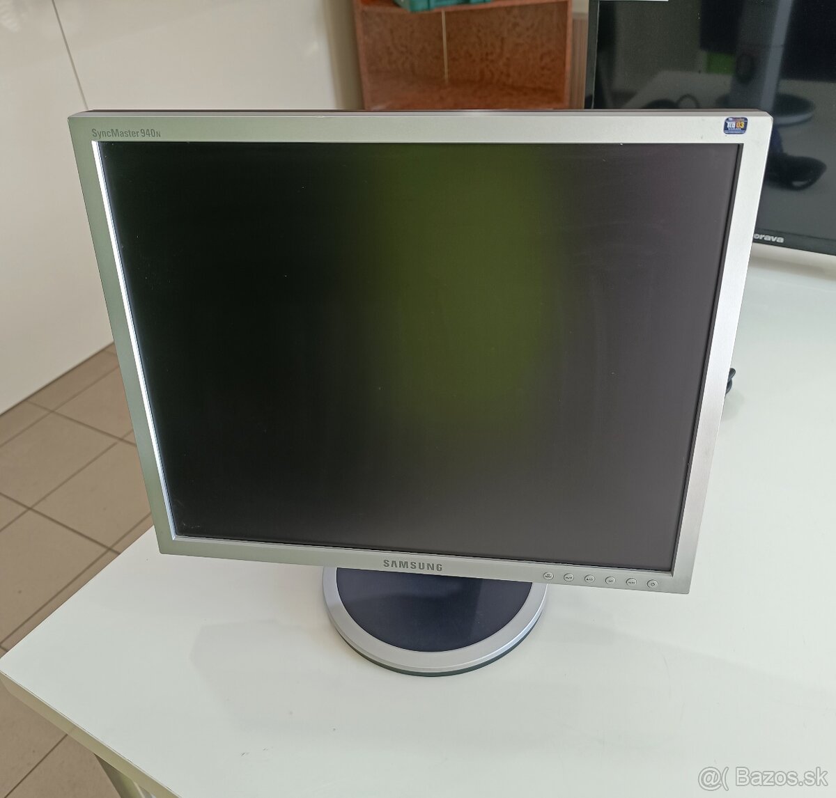 19" LCD monitor Samsung SyncMaster 940N - 2