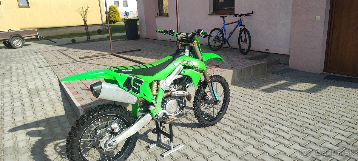 Kawasaki kxf450 - 2