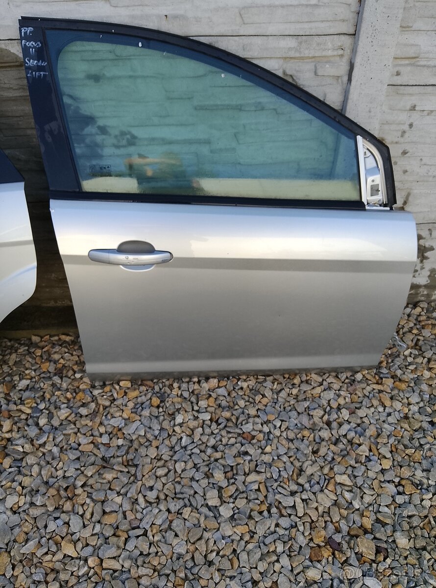 Dvere Ford Focus MK2 Facelift sedan - 2