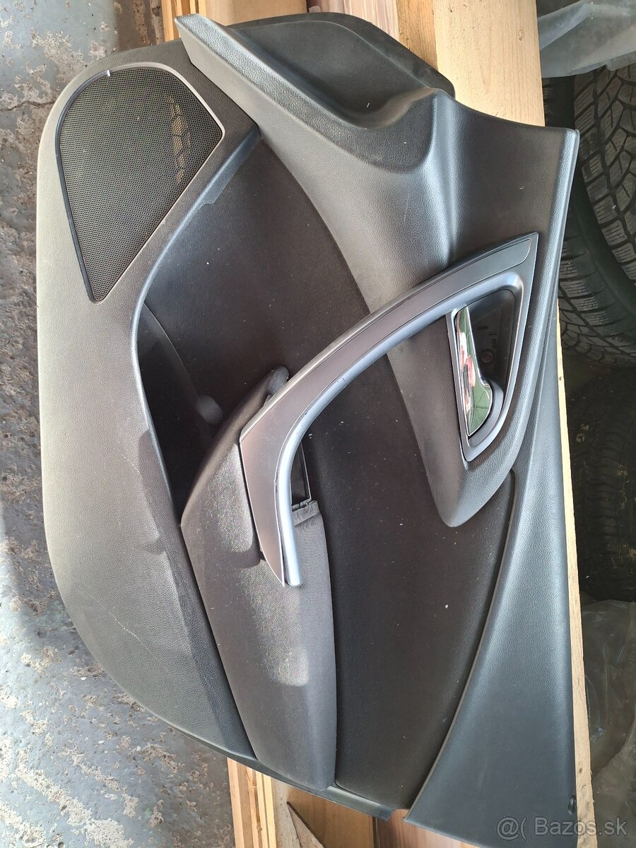 Tapacír Opel Astra J - 2