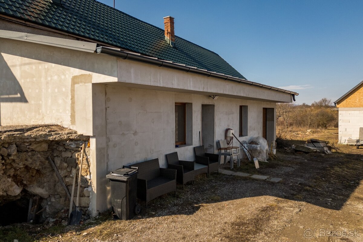 Exkluzívne na predaj novostavba rodinného domu Uňatín - 2