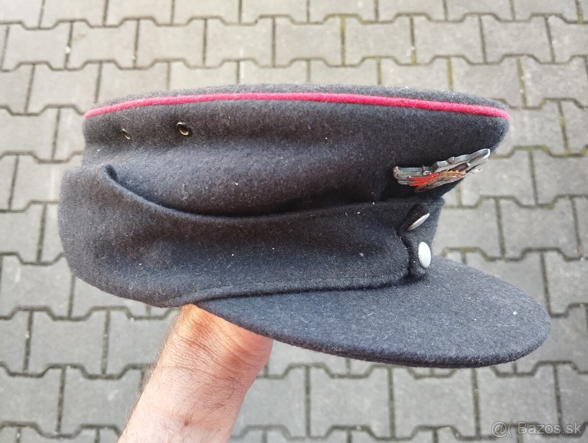 Stará německá hasičská čepice se znakem - 2