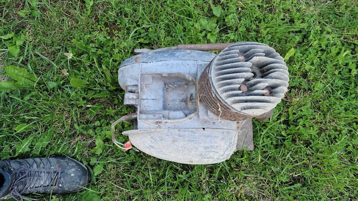 Motor Jawa - malá Kývačka (175/125) - 2