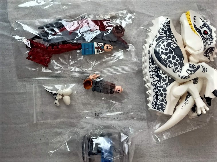 DINOSAURY-JURSKY SVET-set z gyrosferou - 2