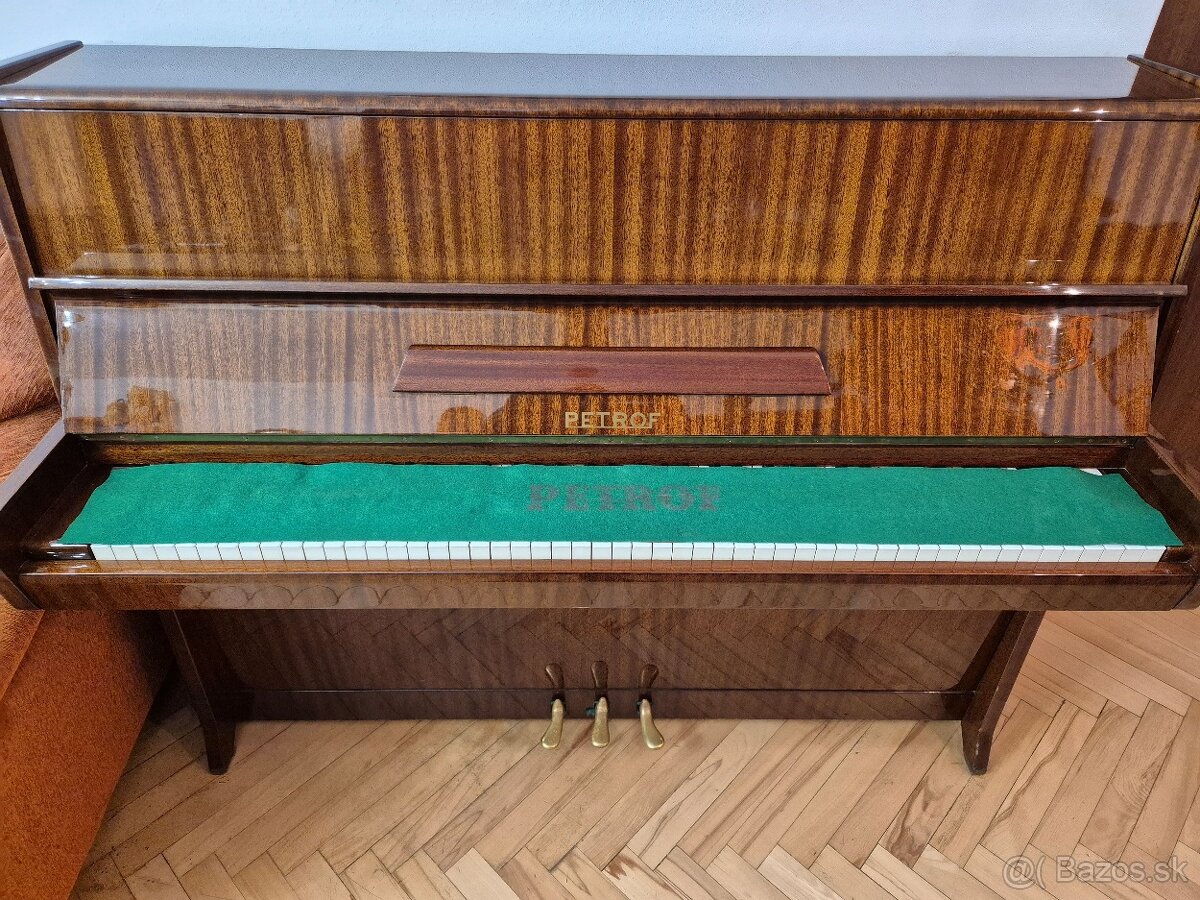 Predam klavir PETROF - 2