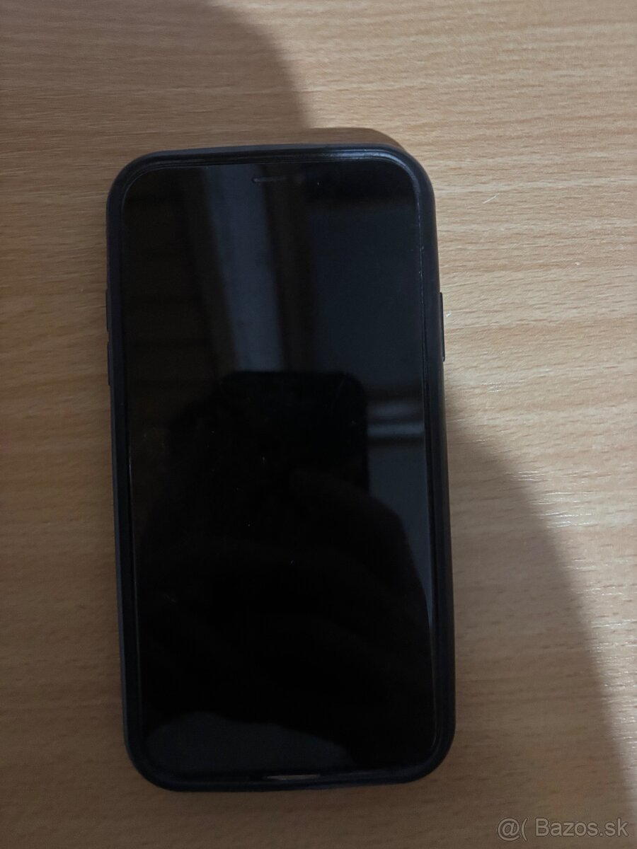 Predám iphone 11 - 2