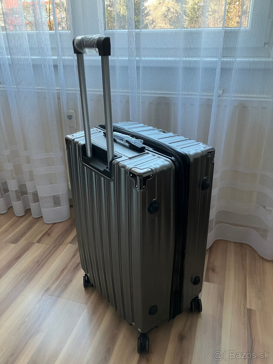 Predám kufor - 2
