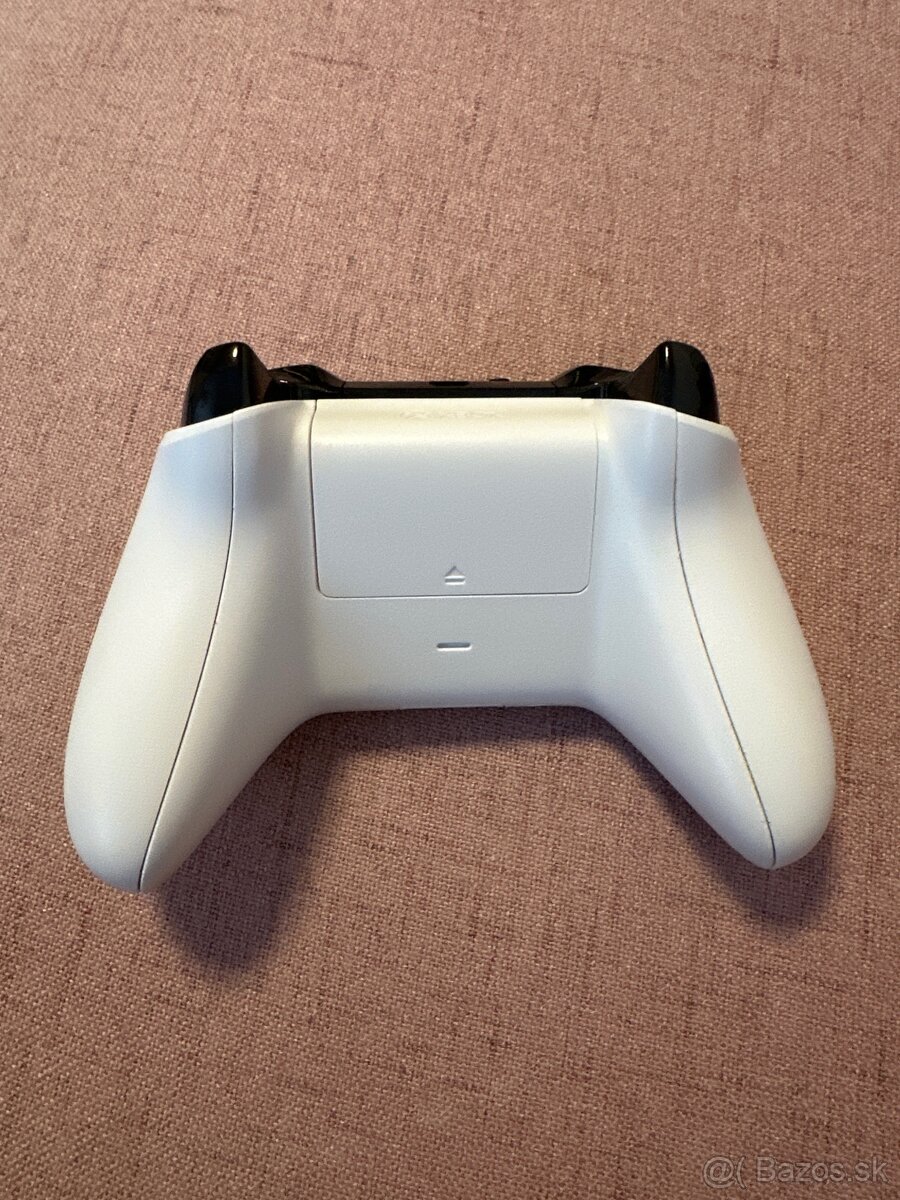 Xbox ovládač - 2