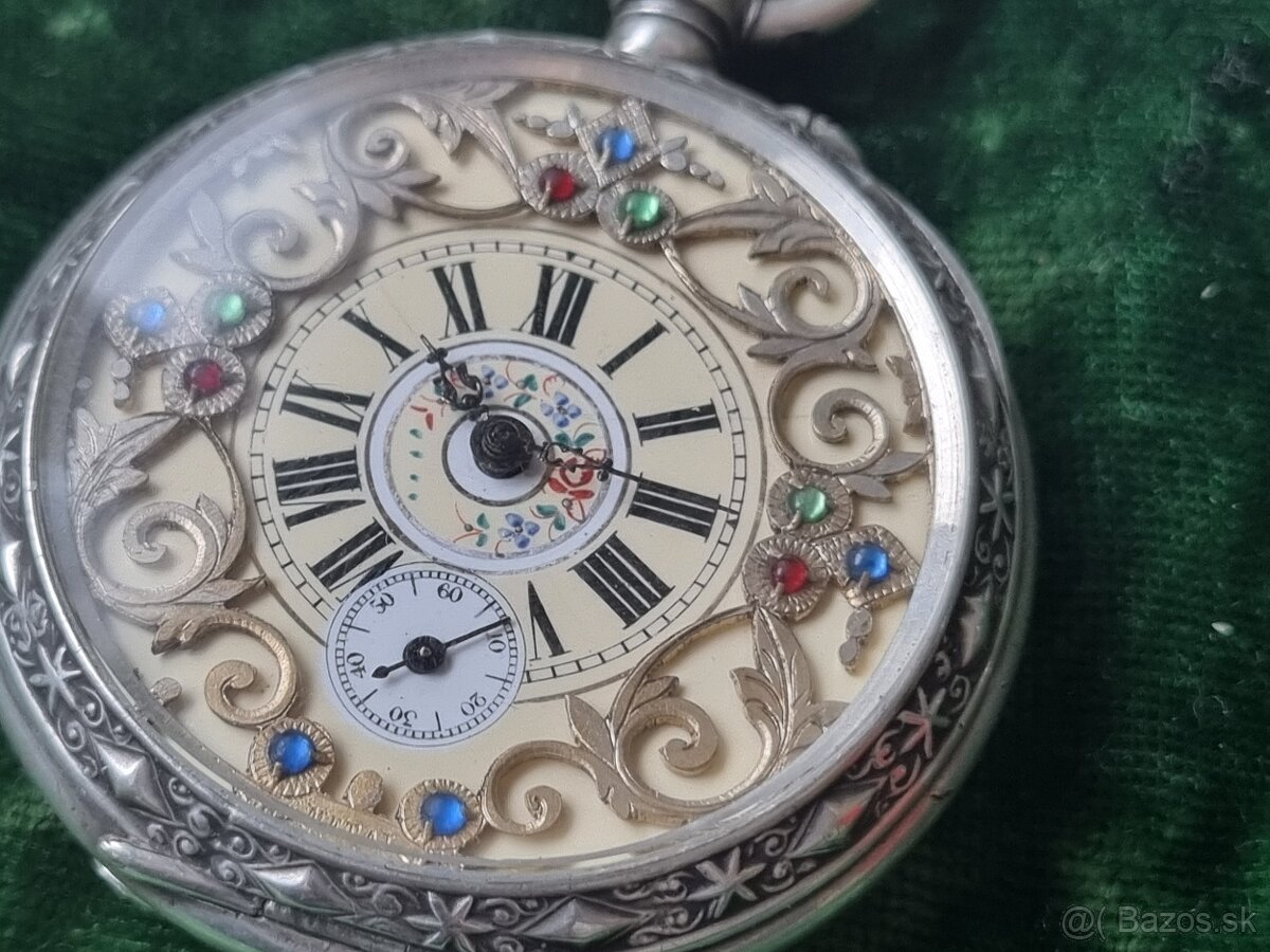 Strieborné, vreckové hodinky. - 2