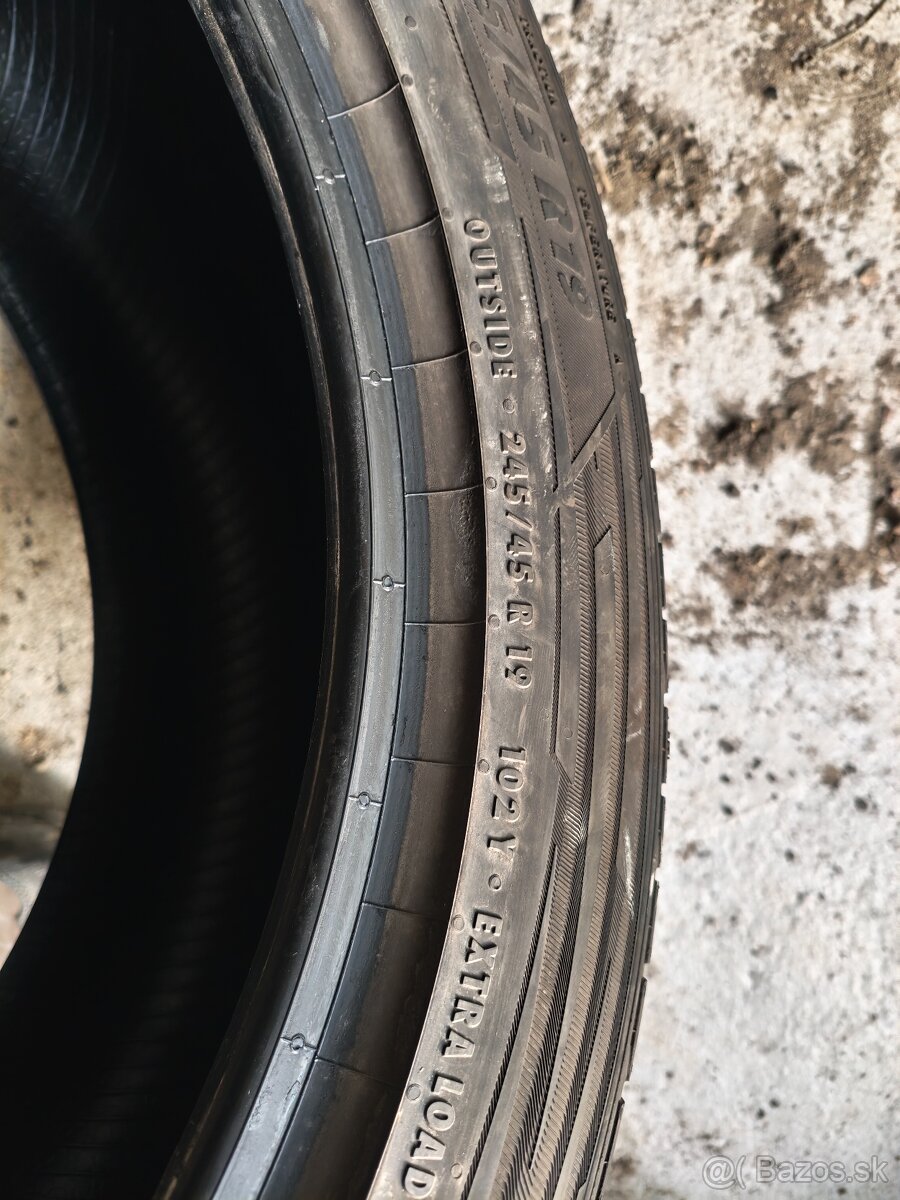 245/45 R19 letné - 2