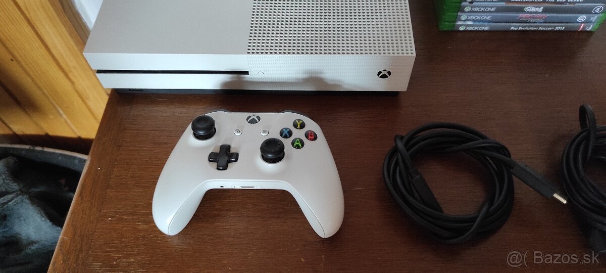 Predám Xbox one S+hry - 2