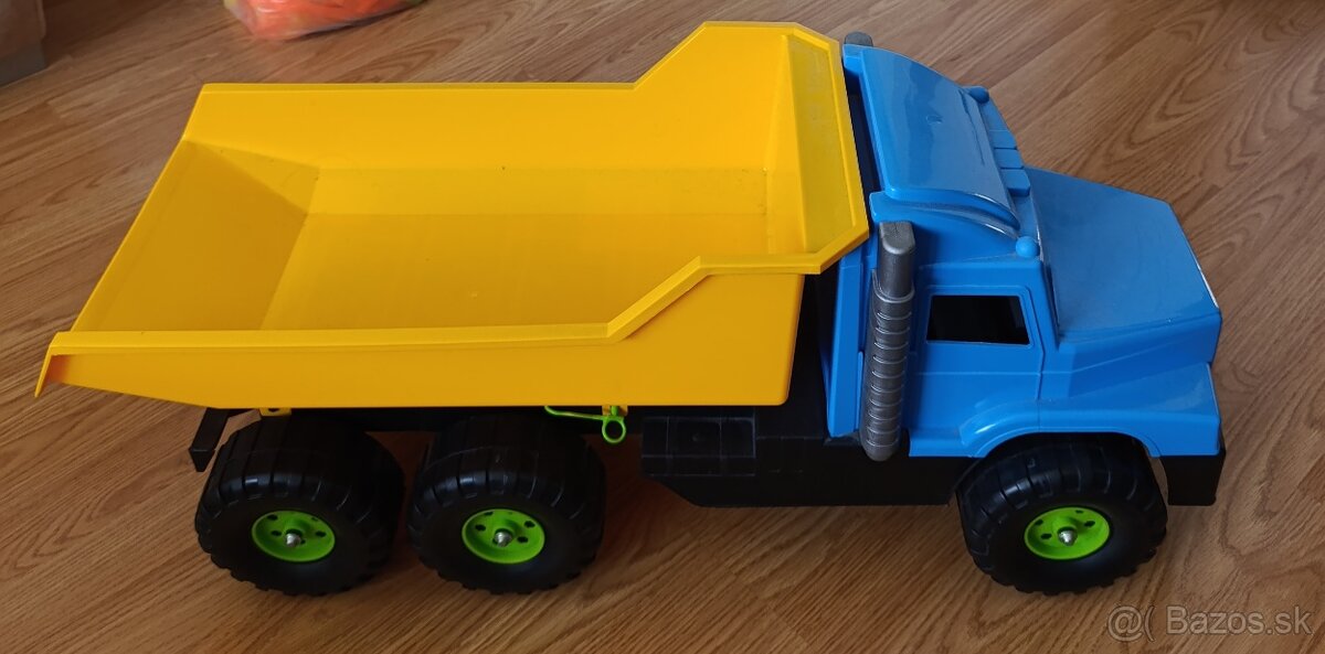 Plastové auto s vyklapaciou korbou - 2