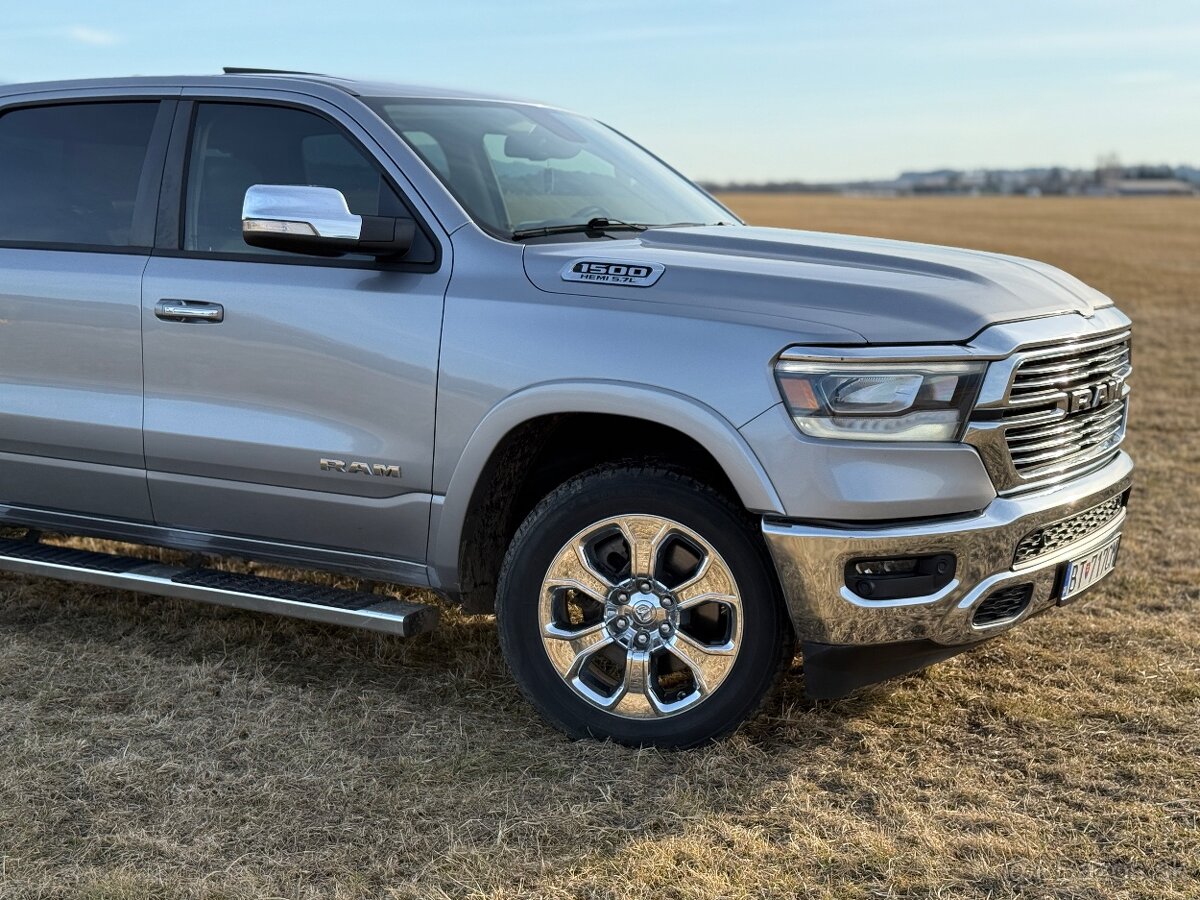 Dodge RAM 1500 V8 Laramie