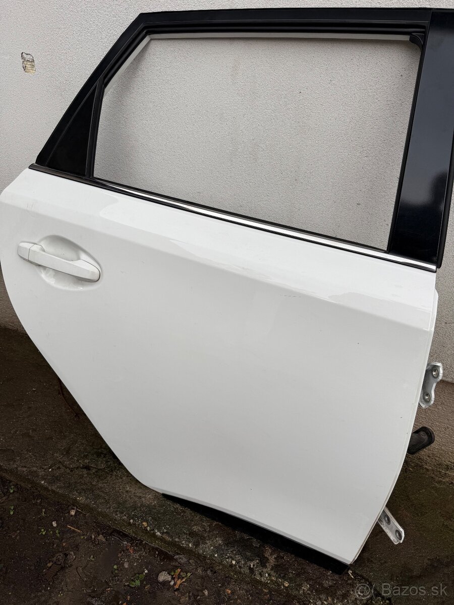 Pravé zadné dvere Toyota Auris II E180 Combi - 2