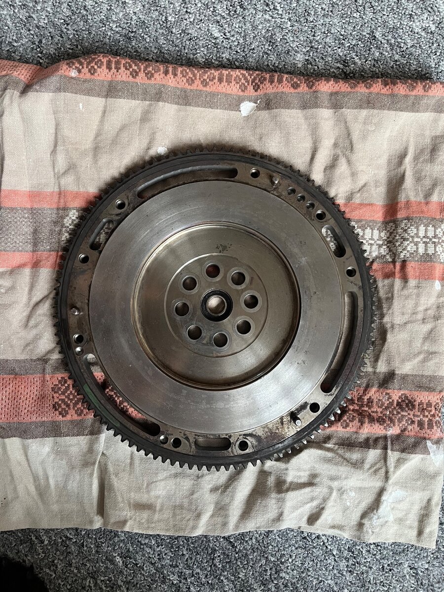 Odlehčený setrvačník b16/b18/b20 - 2