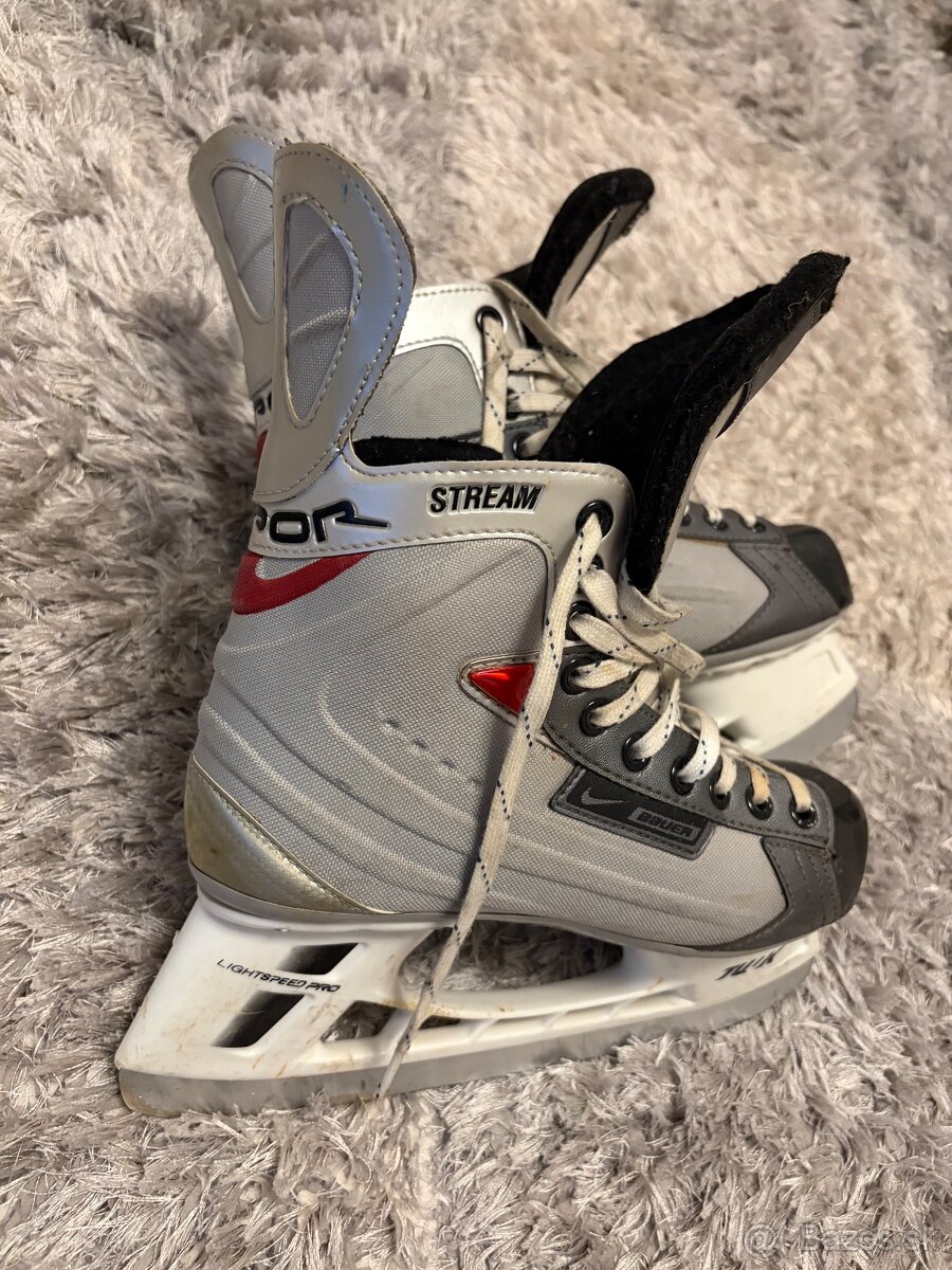 Predám juniorské korčule veľkosť 6 - 2