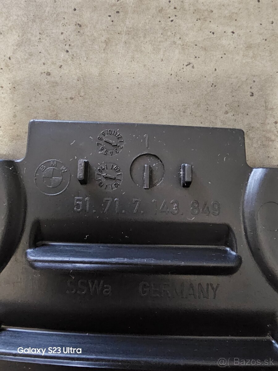 Bmw krytka podblatnika mpacket - 2
