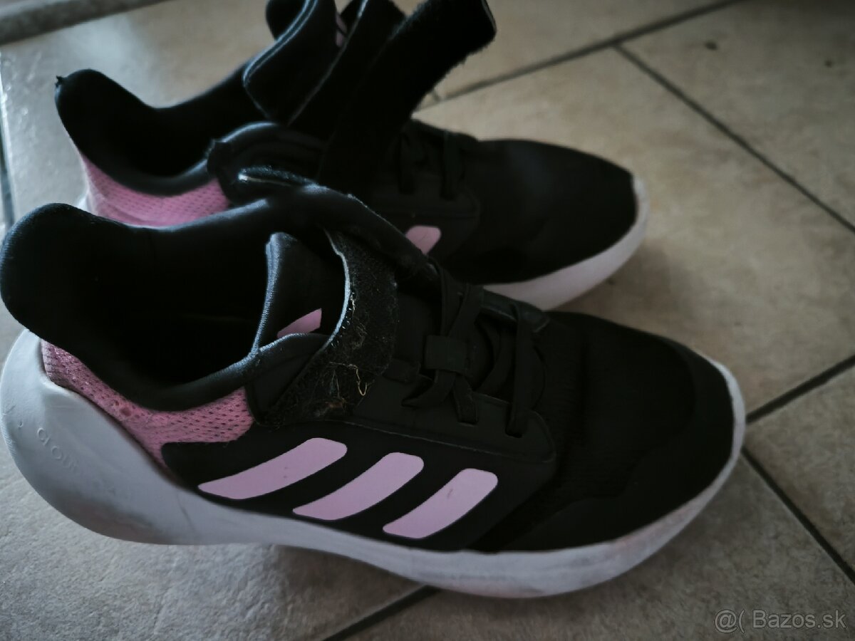 Predám detské tenisky Adidas veľ. 35. - 2
