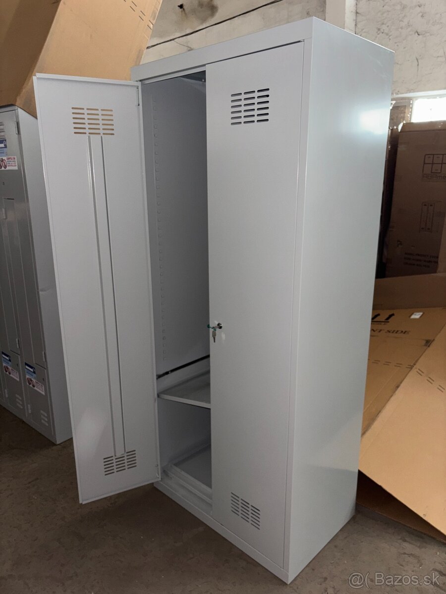 Skriňa pre upratovačky - 2