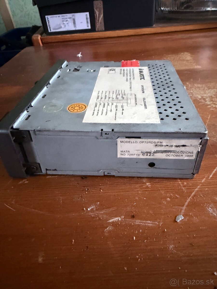 Predám autorádia MAJESTIC a ROADSTAR - 2