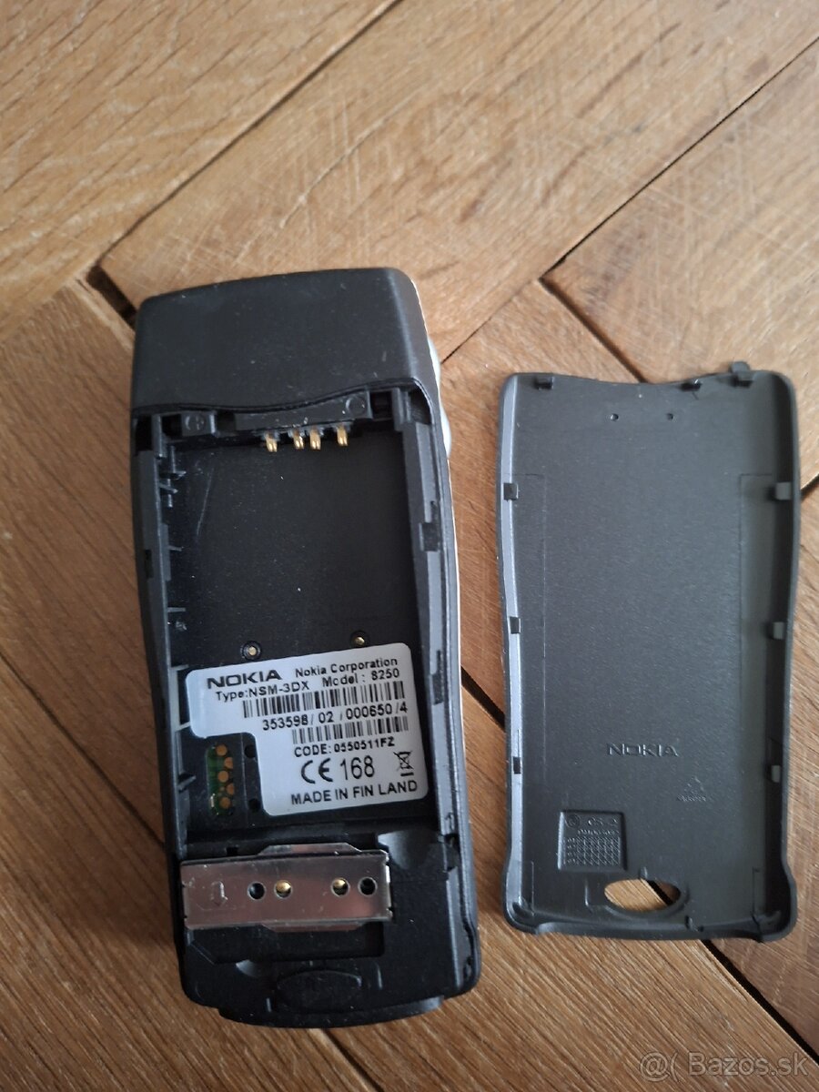 Predám NOKIA 8250 - 2