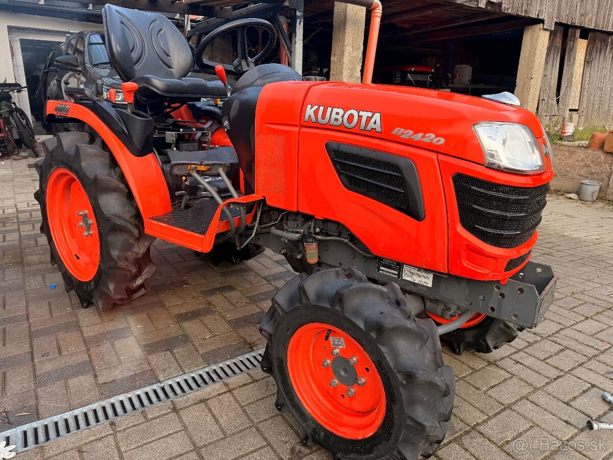 Kubota B2420D - 2