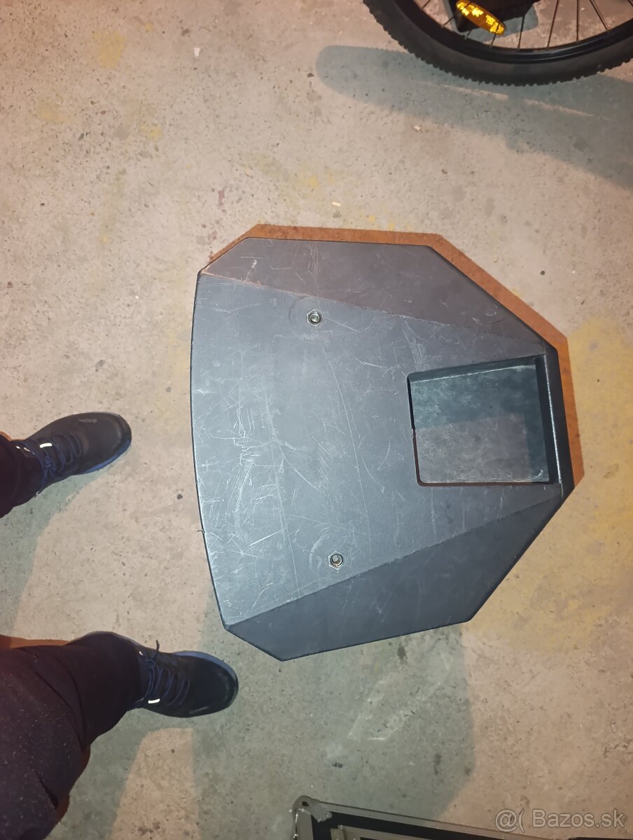 Predam aktívne reproduktory - 2