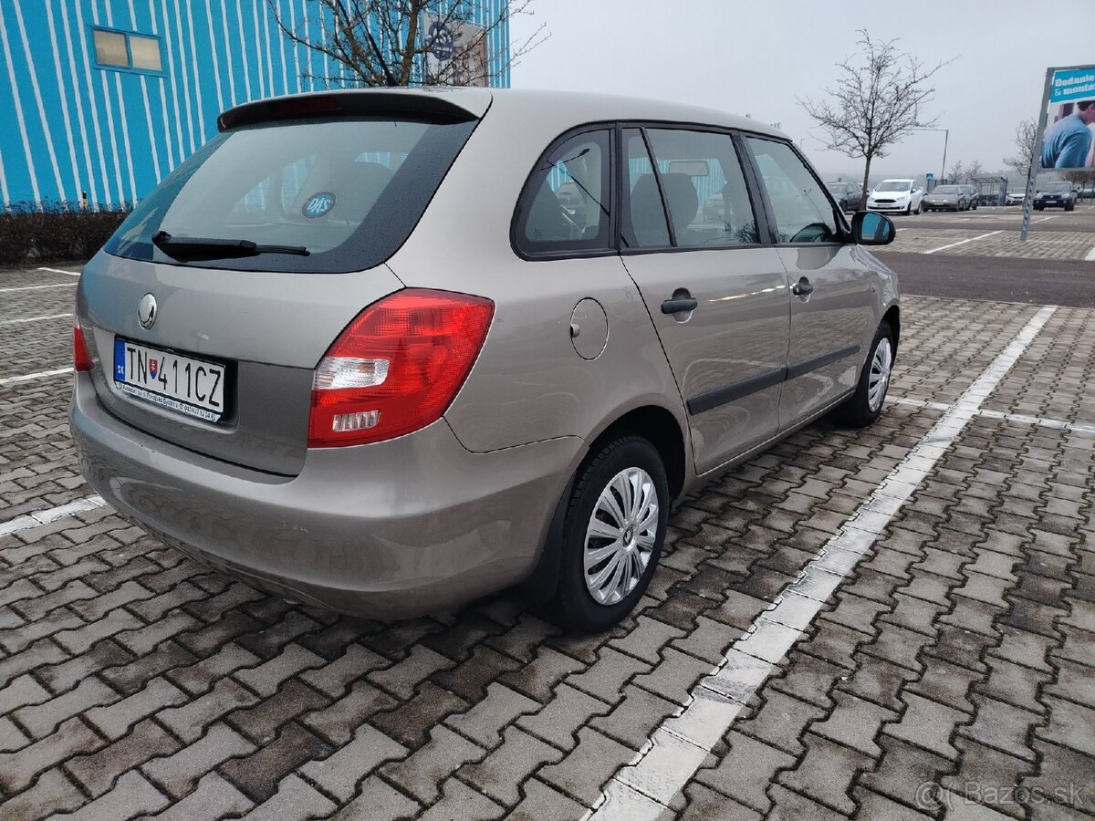 Škoda fabia combi 1.2 HTP 12v - 2