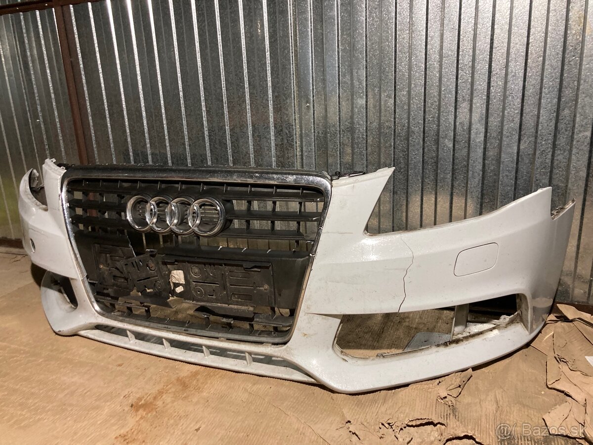Audi A4 B8 predná maska - 2