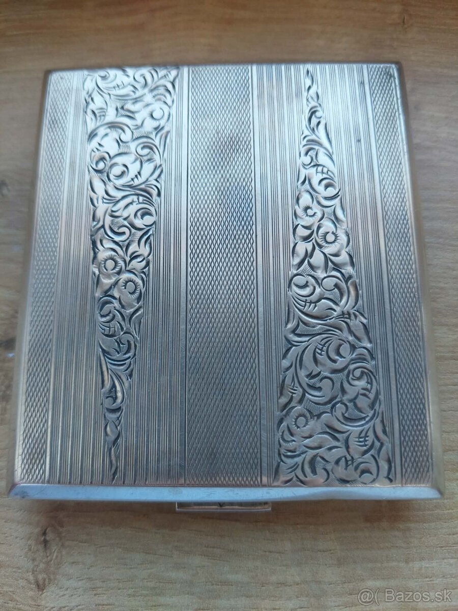 Strieborné puzdro na tabak – punc 835 - 2