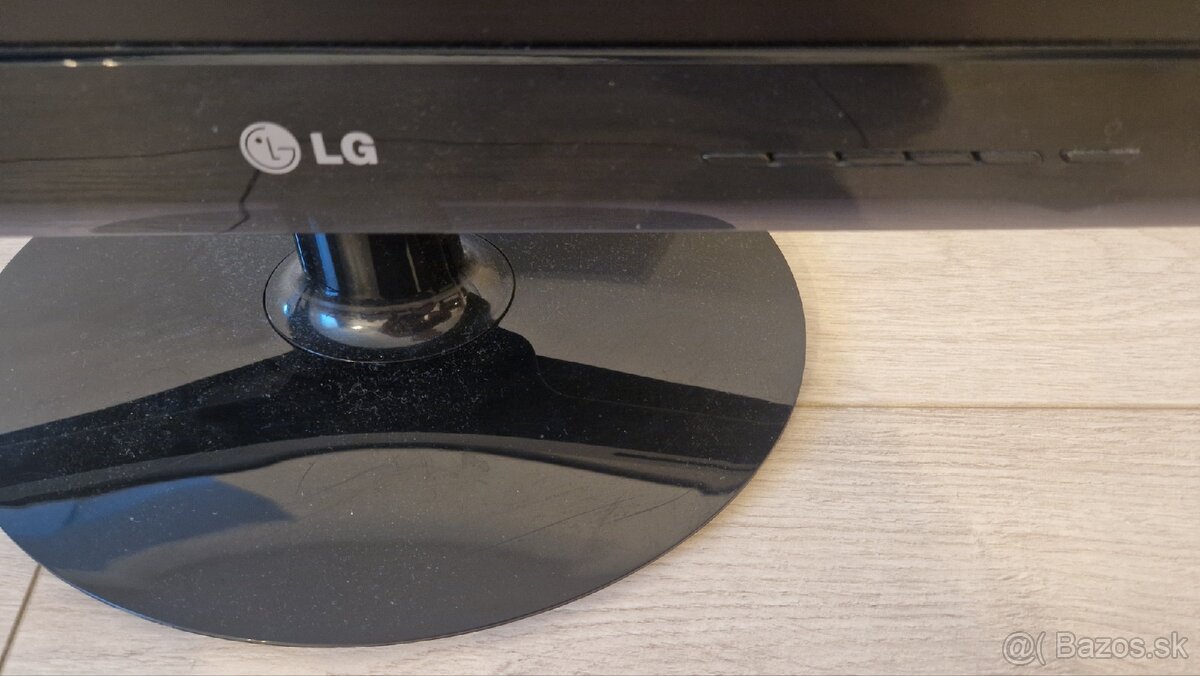 Monitor LG 20" - 2