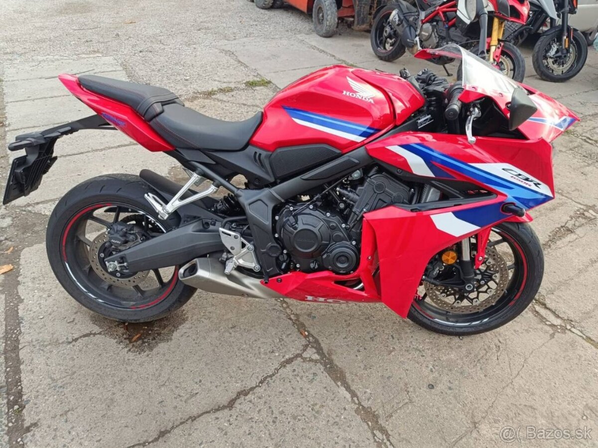 Honda CBR 650 RA - 2