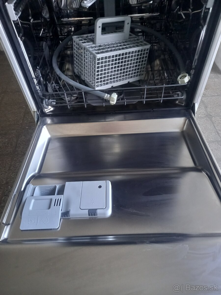 Umývačka riadu - 2