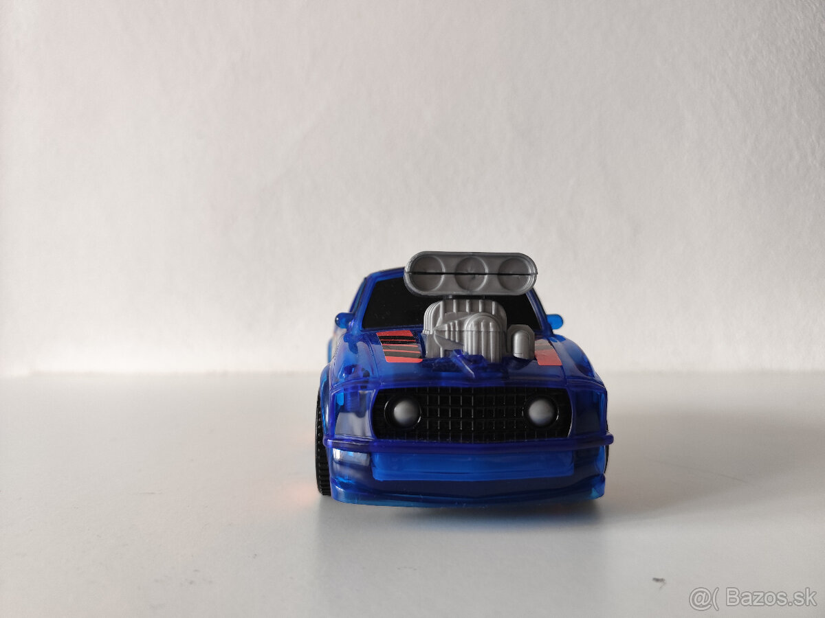 Driftovacie RC autíčko - 2