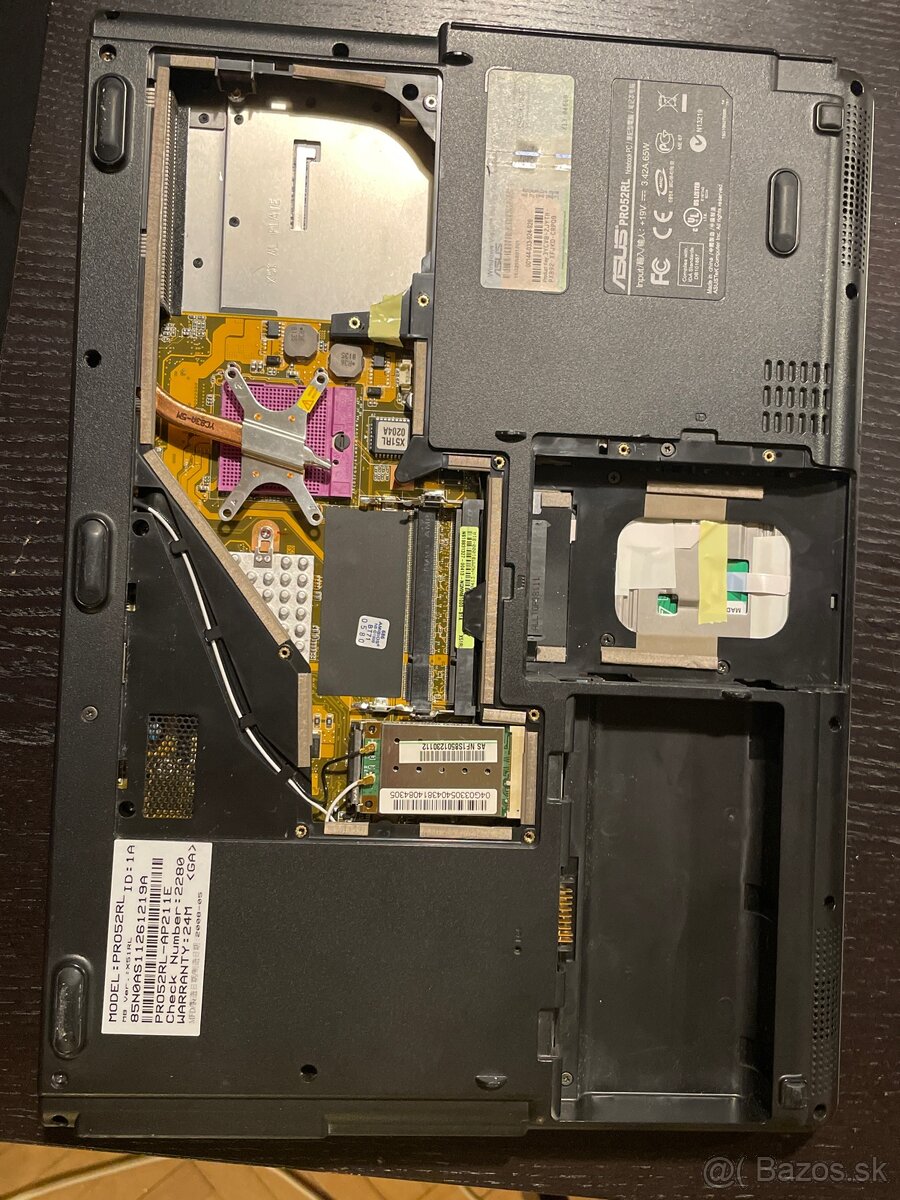 Asus PRO52RL - 2