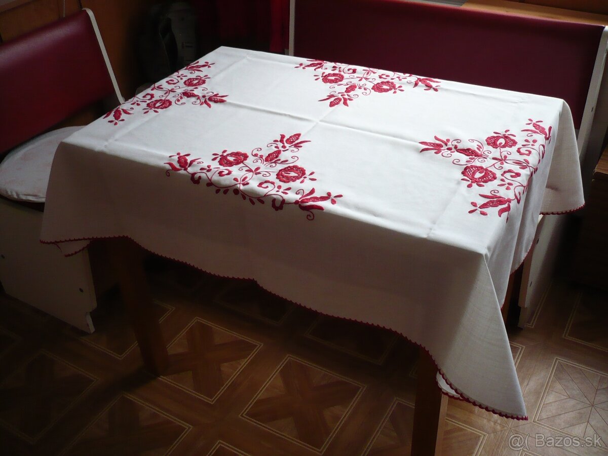 vyšívané obrusy - 2