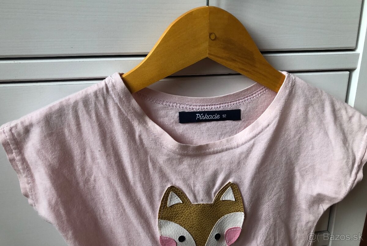 ————Bledoružové bavlnené tričko Pískacie, 92, 5.60 E— - 2