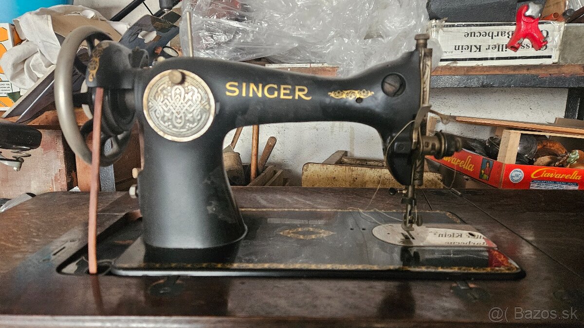 Starožitný šijací stroj SINGER - 2