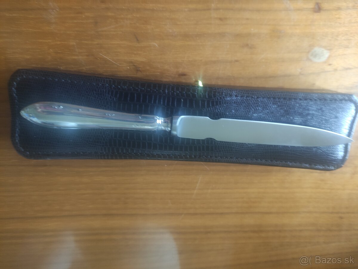 Predam strieborny otvarac listov v darkovej kazete - 2