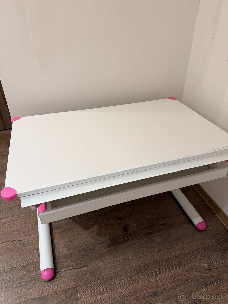 dievčenský rastúci stolík - 2