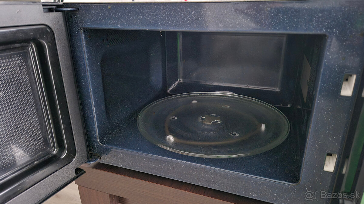 Mikovlnka SAMSUNG model ME83M - 2