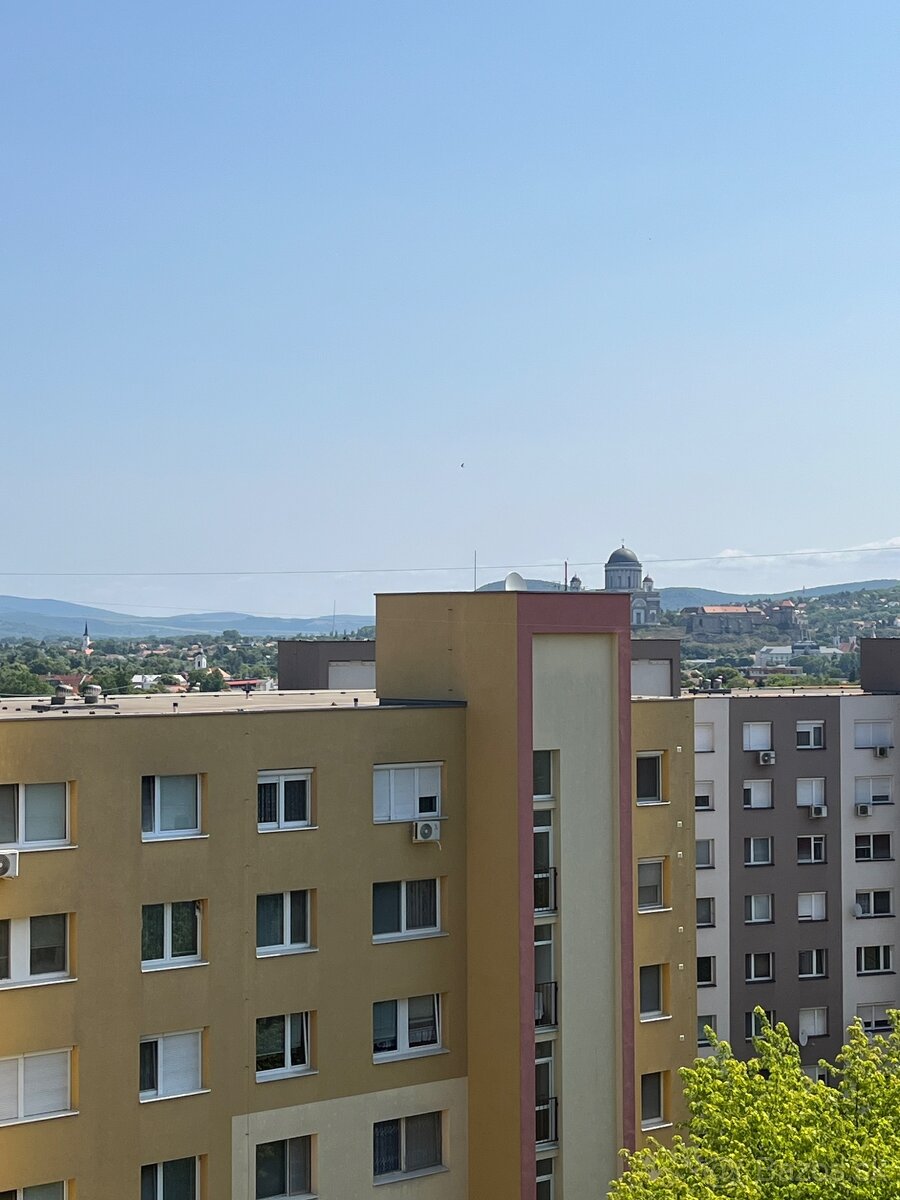 V Štúrove na predaj 4.izbový byt - 2