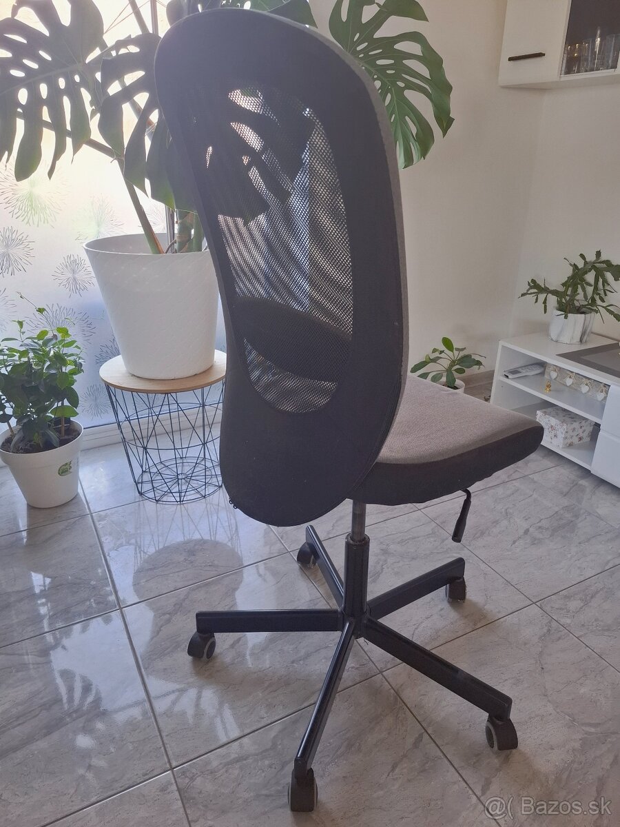 Kancelárska stolička - 2