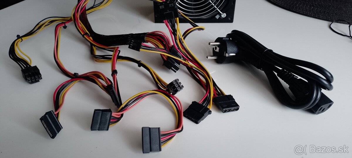 Predám PC zdroj EVOLVEO - 2