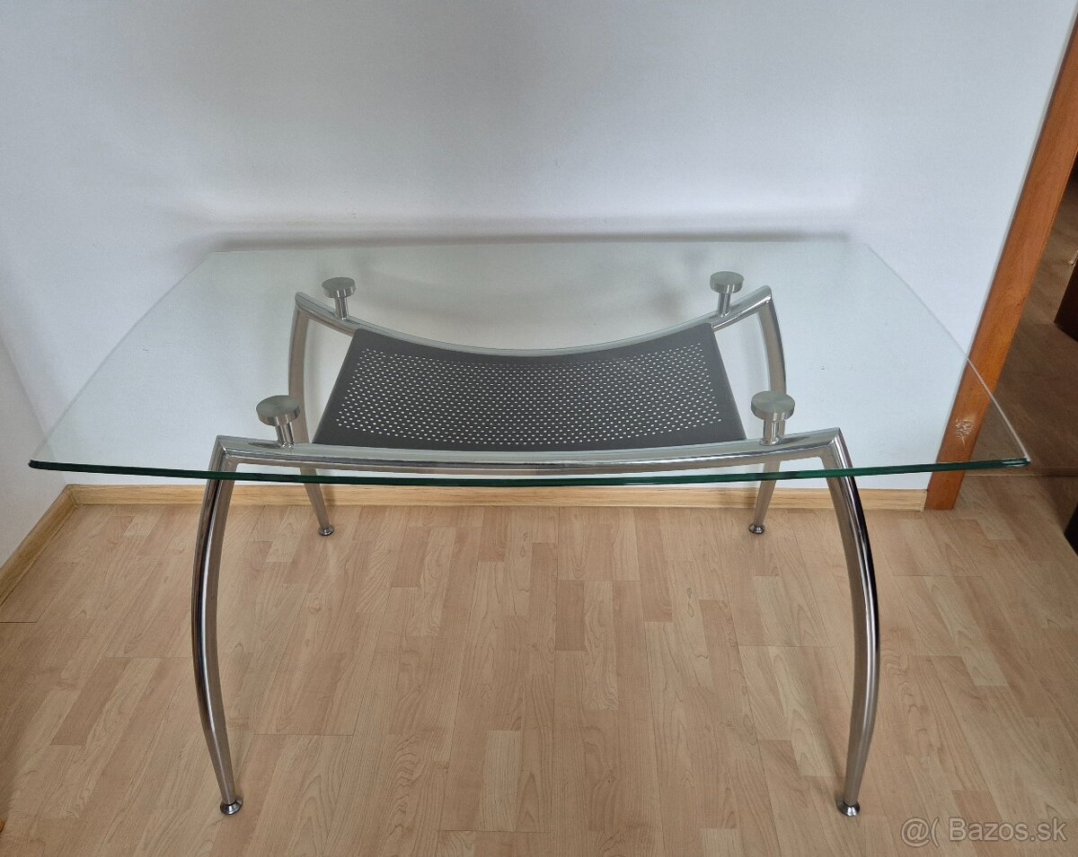 Jedálenský stol - 2